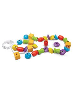 Cuentas de Enhebrar de Madera PlanToys - 30 Piezas, 6 Formas