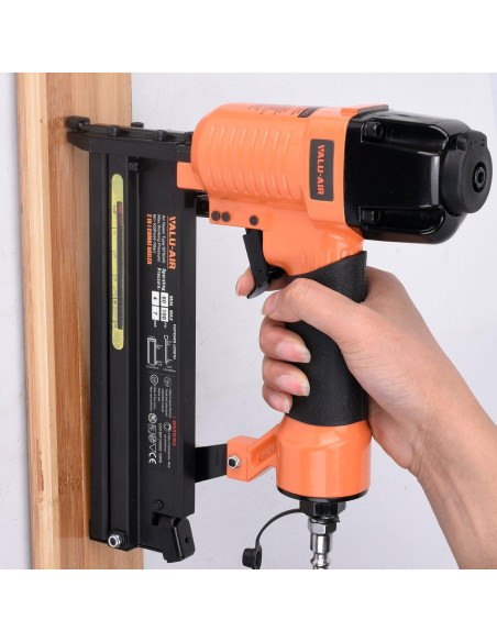 Clavadora Neumática Valu-Air SF5040 2 en 1 18 Calibre