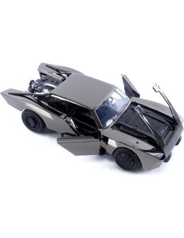 Jada Toys Batmobile 1:24 Diecast con Figura de Batman