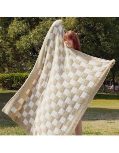 Manta de punto Bedsure suave y cálida 127x152 cm beige cuadros 2