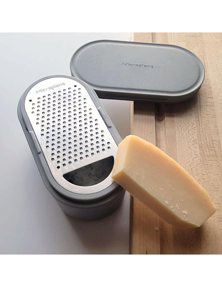Rallador de Queso Grueso Microplane Eco Series con Contenedor