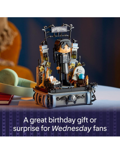 Figura LEGO Wednesday Addams 76780 - Juguete 702 piezas