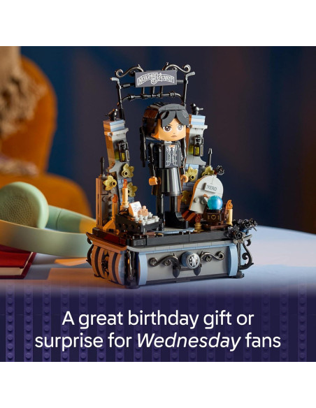 Figura LEGO Wednesday Addams 76780 - Juguete 702 piezas Figura LEGO Wednesday Addams 76780 - Juguete 702 piezas