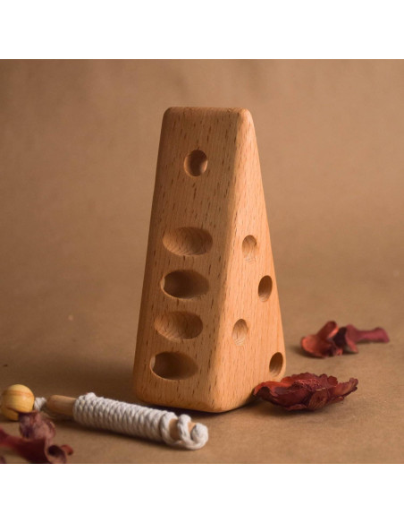 Juguete de Enhebrar de Madera Montessori Queso 20x7x8 cm