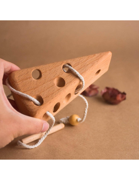 Juguete de Enhebrar de Madera Montessori Queso 20x7x8 cm