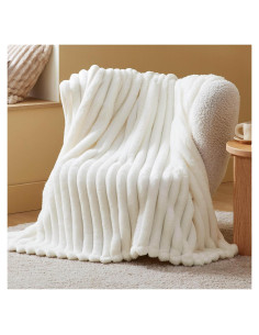 Manta de Tiro Blanca Bedsure 127x152 cm Suave y Ligera