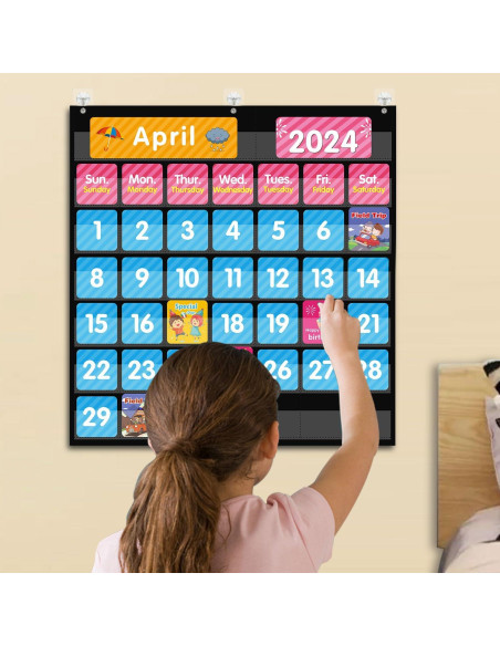 Calendario Educativo REGELETO 44 Bolsillos Negro 63.5x61cm Calendario Educativo REGELETO 44 Bolsillos Negro 63.5x61cm