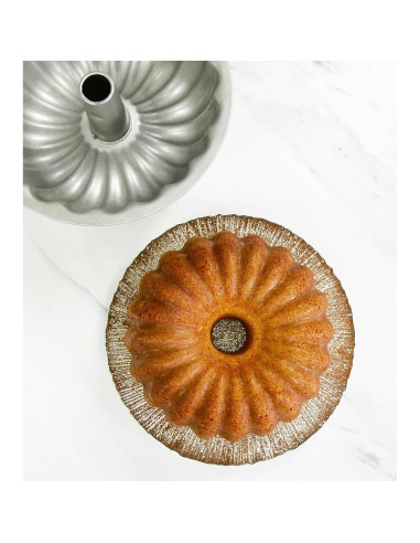 Molde para Pastel en Tubo USA Pan 26 cm Ondulado Antiadhesivo