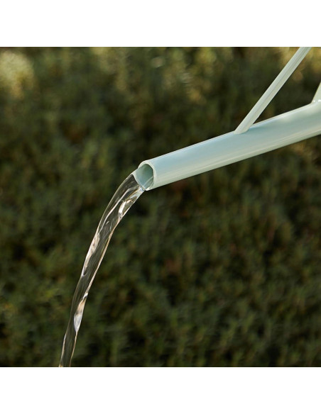 Regadera Plástica Verde Menta Farmlyn Creek 1.5L con Pico Largo