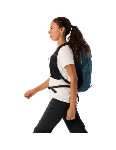 Mochila Aerios 18L Arc'teryx Ultraligera Ajuste Personalizable