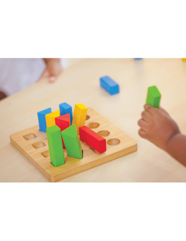 Tablero de Clasificación Geométrico PlanToys 17.5x17.5 cm