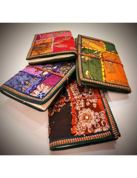 Diario Refillable Hecho a Mano de Tela Sari 10x15 cm
