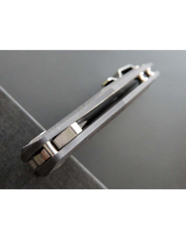 Cuchillo de bolsillo Eafengrow D2 con mango G10 21.6 cm negro