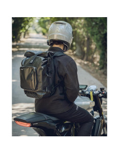 Mochila Impermeable RIDEIRON 35L Fibra de Carbono para Motocicleta 2