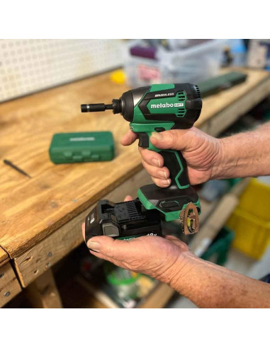 Destornillador de Impacto Inalámbrico Metabo HPT 18V WH18DEXQ4