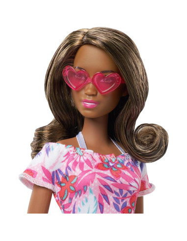 Muñeca Barbie Playa con Silla, Manta y Bebida Tropical