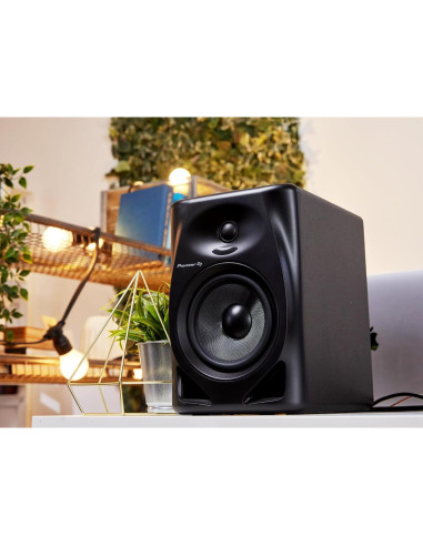 Monitores Activos Pioneer DM-50D 5" con Cables TRS Profesionales