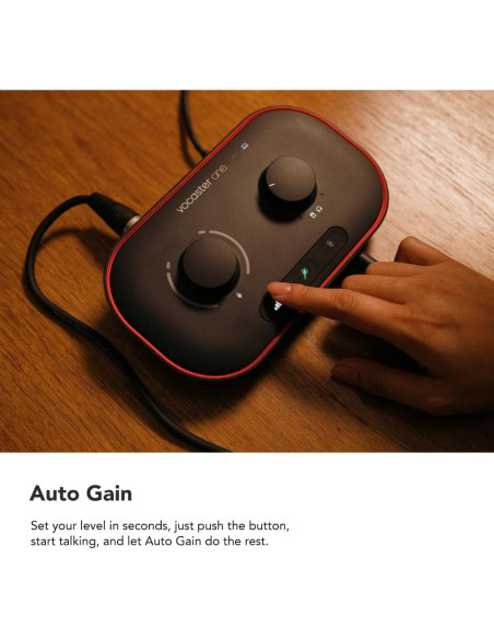 Focusrite Vocaster One Studio - Interfaz de Podcasting con Micrófono DM1 y Auriculares HP60v
