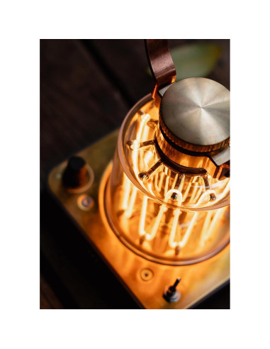 Linterna LED Barebones Torre Block - Brillo Ajustable y Recargable