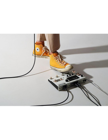 Procesador de Efectos HOTONE Ampero II Stage + Controlador MIDI