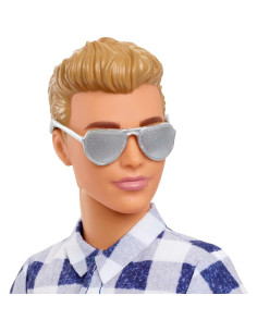 Muñeco Ken Barbie It Takes Two Camping con Accesorios 2
