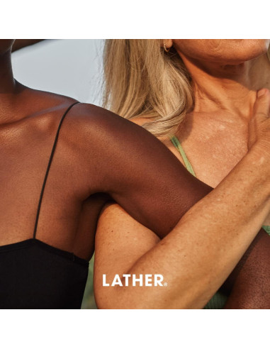 Jabón Exfoliante Corporal LATHER con Avena y Bambú - 198 g