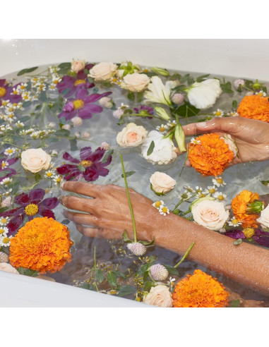 Jabón Exfoliante Corporal LATHER con Avena y Bambú - 198 g