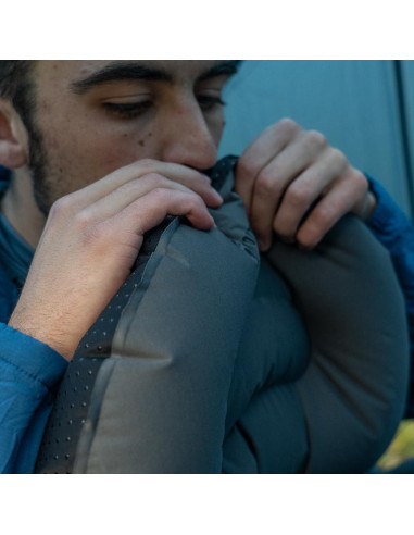 Almohada Inflable Ultraligera Outdoor Vitals - Ajustable, Compacta