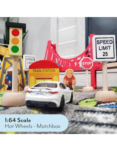 Juego de Señales de Tráfico de Madera Attatoy - 14 Piezas