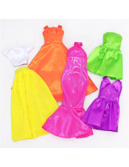 Kit de Manualidades Barbie Diseñadora de Moda - 5 Atuendos DIY