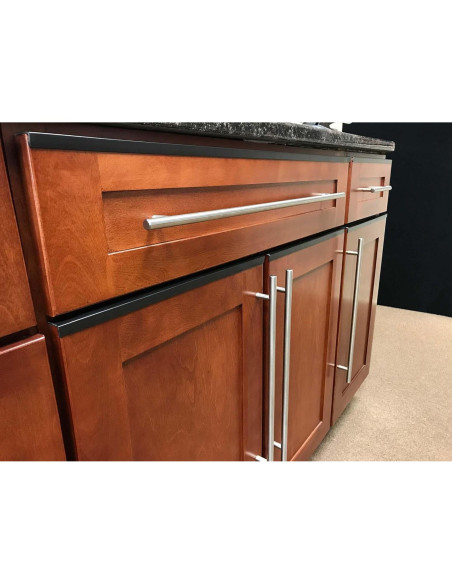 Protector de Borde para Puerta de Gabinete Outwater 60.96 cm Negro