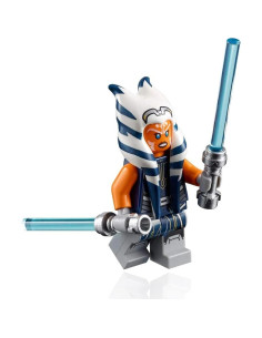 Minifigura LEGO Star Wars Ahsoka Tano 75283 con Sables de Luz 2