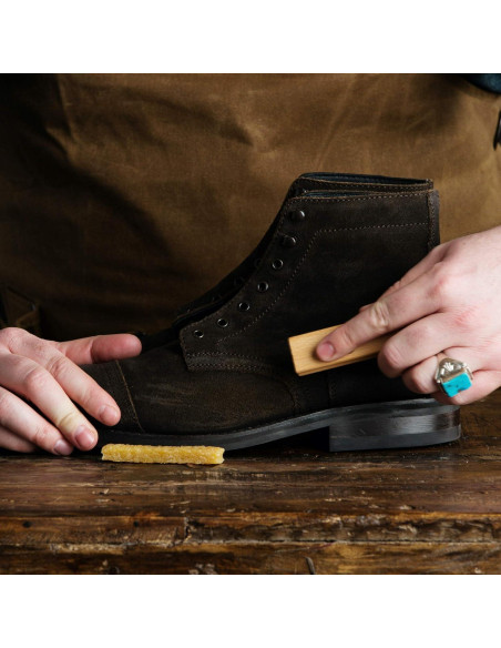 Kit de Cepillo y Borrador de Ante Cobbler's Choice 0.45 kg Kit de Cepillo y Borrador de Ante Cobbler's Choice 0.45 kg