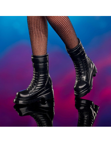 Muñeca Barbie Ruby Sunday Doctor Who 14 Temporada 20x33cm