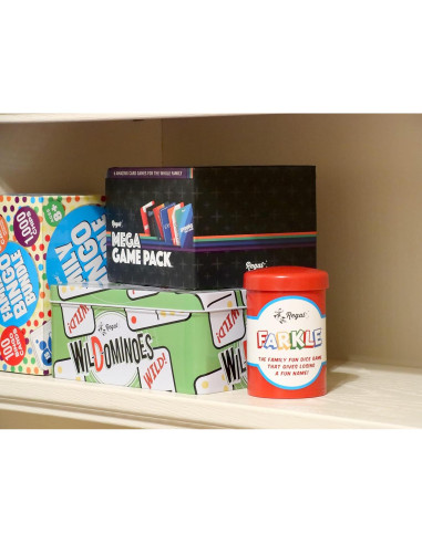 Juego de Dados Farkle Regal Games - 6 Dados Coloridos, Taza y Hojas