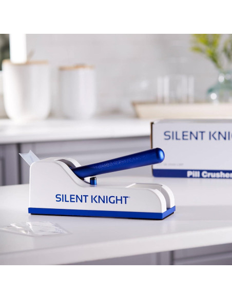 Triturador de Pastillas Silent Knight - Manual, Metal, 27.4x9.1cm Triturador de Pastillas Silent Knight - Manual, Metal, 27.4x9.1cm