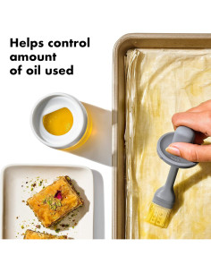 Botella de Vidrio con Pincel de Silicona OXO 218g 2