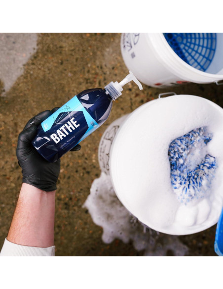 Jabón para Lavado de Autos Gyeon Bathe 1000ml - Alta Lubricidad