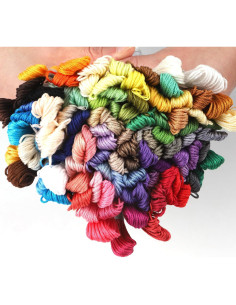 Set de 100 Madejas Hilo de Bordar Algodón Egipcio 8M AMOHilos 2