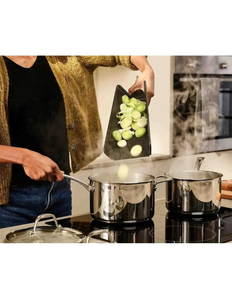 Tabla de Cortar Plegable Joseph Joseph Chop2Pot 21.5x26.5cm Negra