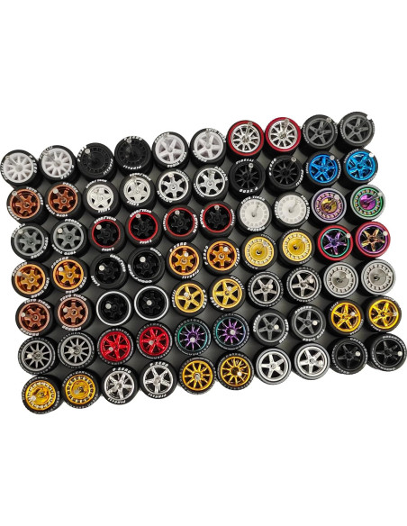 Paquete de 10 Ruedas de Goma 1:64 con Logo - Accesorios Diecast