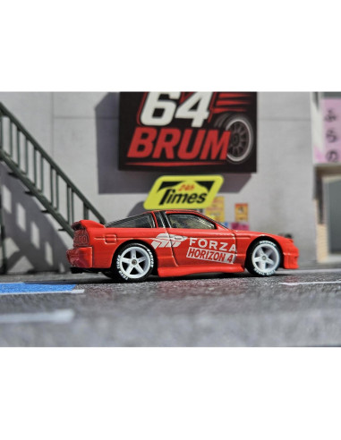 Paquete de 10 Ruedas de Goma 1:64 con Logo - Accesorios Diecast