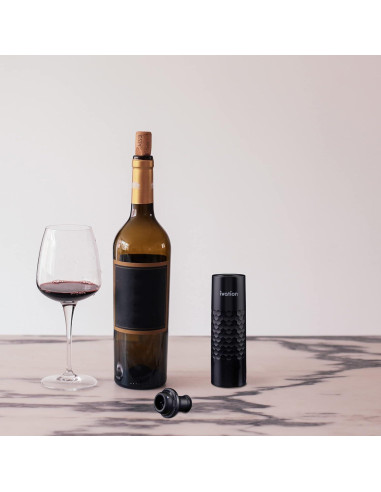 Bomba de Vino Recargable Ivation con 4 Tapones y Cargador USB