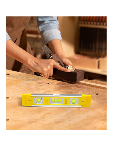 Nivel de Torpedo RONGPRO 22.86 cm Magnético 3 Burbujas