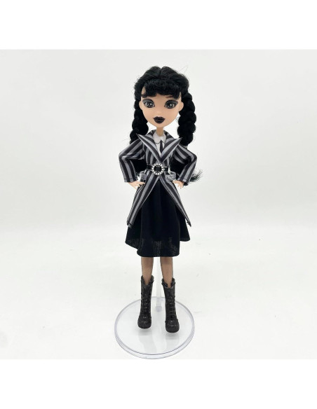 Muñeca Addams 22.86 cm con caja de regalo y tacones