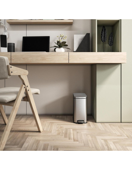 Basurero Slim iTouchless 11.4L Acero Inoxidable Control Olores