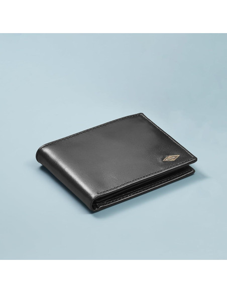 Billetera Bifold de Cuero Negro con Bloqueo RFID Fossil Ryan