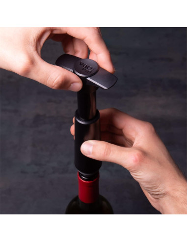 Bomba de Vino Vacu Vin 0854460 Negra - 14x17.8 cm