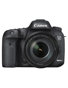 Cámara DSLR Canon EOS 7D Mark II con lente 18-135mm IS USM