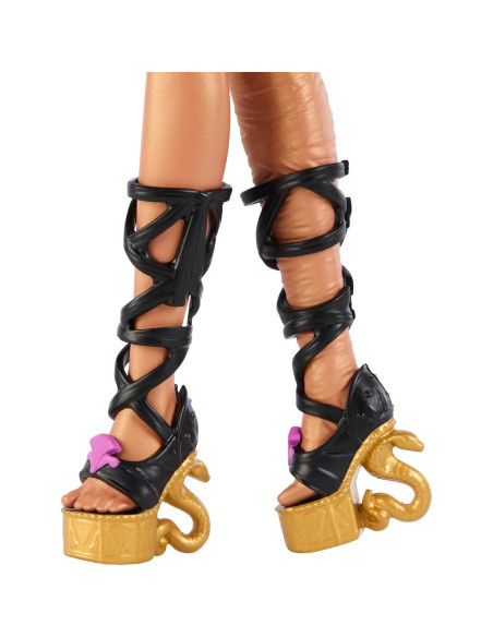 Muñeca Nefera De Nile Monster High con 7 Accesorios y Mascota